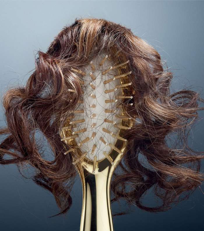 كيفية علاج سقوط الشعر | طرق معالجة تساقط الشعر