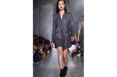 مجموعة ازياء DKNY لصيف 2016 من اسوع الموضة في نيويورك