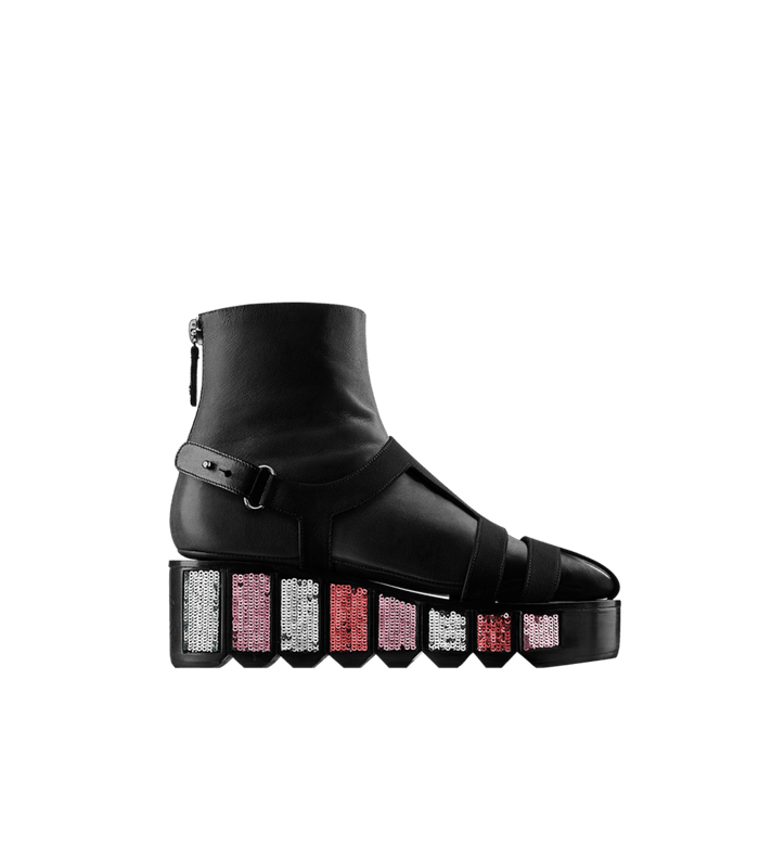 الحذاء بكعب الـ Wedge من الترتر من CHANEL من مجموعة الكروز 2016