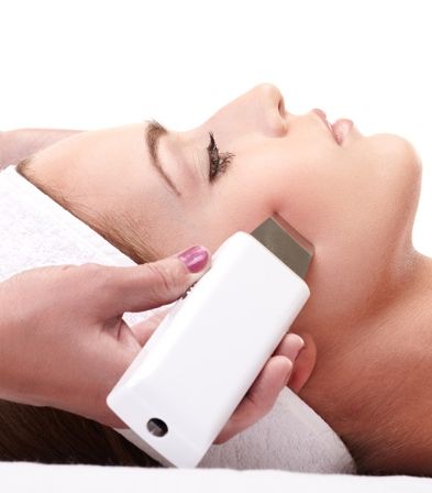 الحروق وتغيير في لون البشرة