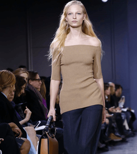 موضة التوب بالاكمام المنسدلة على الاكتاف Off shoulders من Jason wu لشتاء 2017