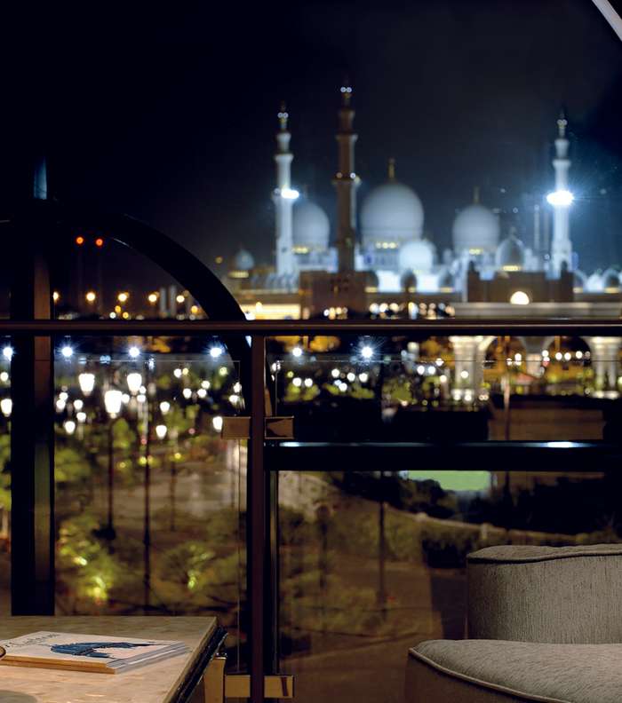 فندق الريتز كارلتون في أبوظبي