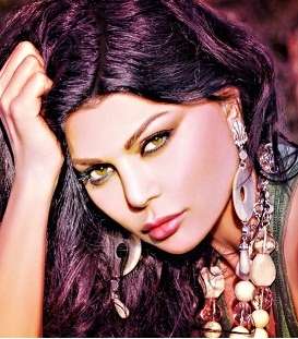 هيفا وهبي بدون ماكياج في 