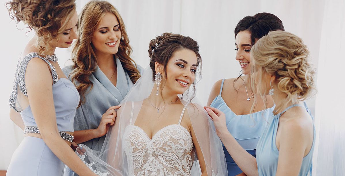 تصرّفات العروس المزعجة التي تبعد صديقاتها عنها خلال فترة الزفاف