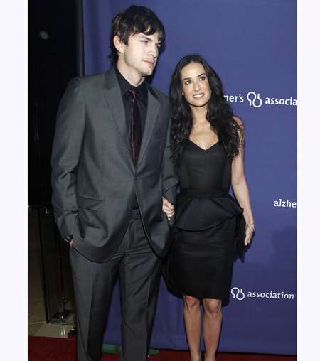 ديمي مور مع آشتن كوتشر...حب رغم السنين وطلاق سريع