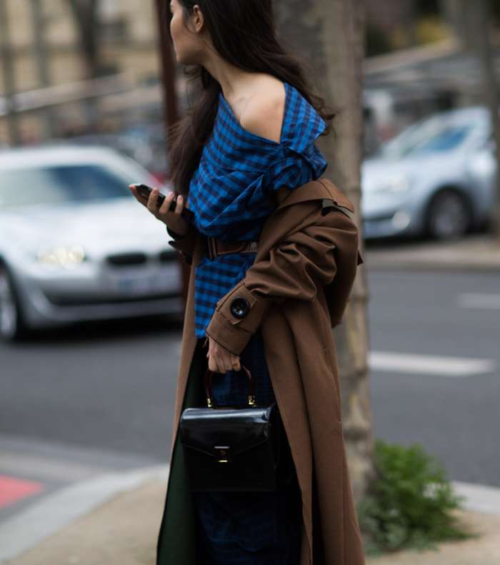 إطلالة بموضة الـ Layering في شوارع باريس في اليوم السابع من أسبوع الموضة