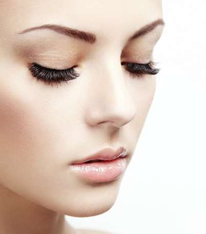 بالصور، أجدد إبتكارات رموش مستعارة من ماركات عالمية