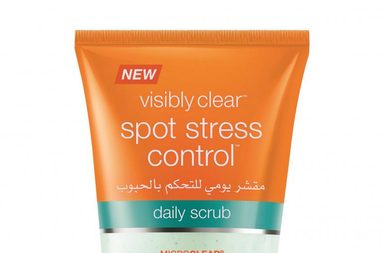 إليك مجموعة مستحضرات Visibly Clear Spot Stress Control من Neutrogena
