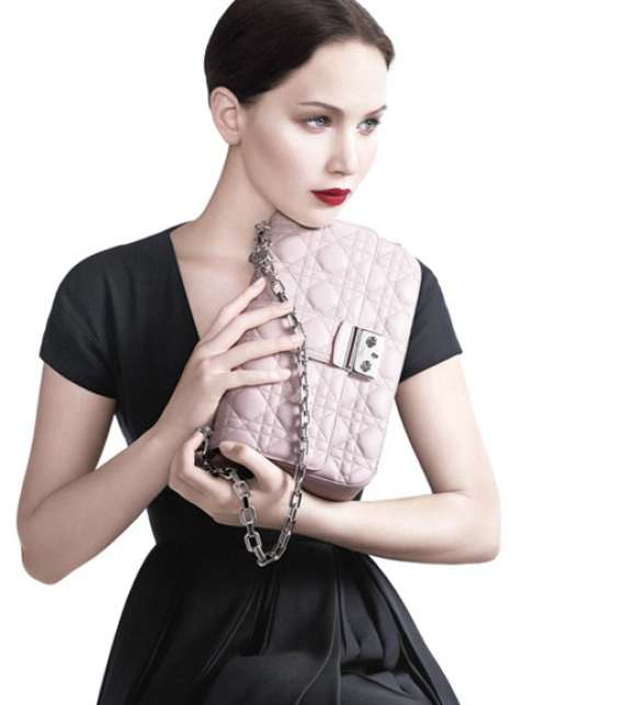 جينيفر لورنس في أحدث إعلانات Dior 