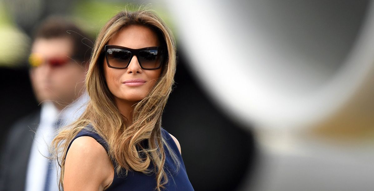 بالفيديو ميلانيا ترامب تضع زوجها بموقف محرج أمام الكاميرات