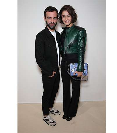 تعرفي على أبرز النجمات اللواتي حضرن عرض أزياء Louis Vuitton لصيف 2016