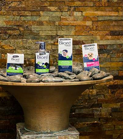  ياسمينة تستمتع بجلسة من الدلال مع مستحضرات Biore 