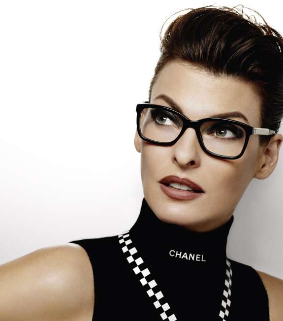 شانيل تقدم مجموعتها الجديدة الخاصة بالنظارات