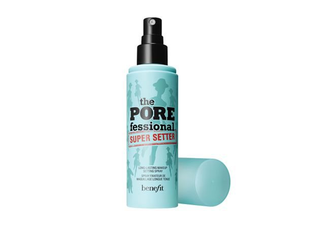 يمنع الإفرازات الدهنية ويخفي المسام