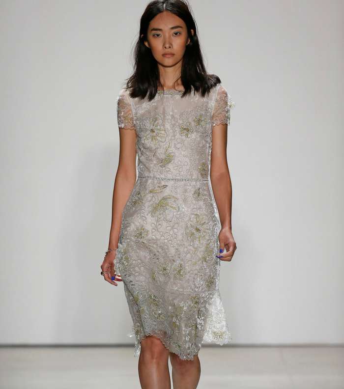 فساتين الدانتيل المطرزة من Jenny Packham لصيف 2016
