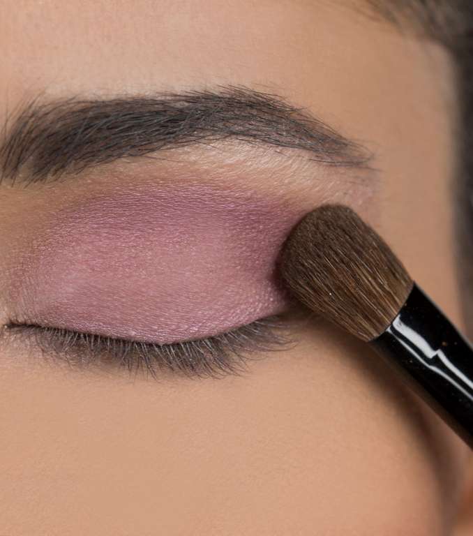 الزهري القوي عند أعلى الجفن 