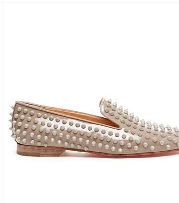 حذاء مميّز بموضة الـ Sequin من ماركة كريستيان لوبوتان