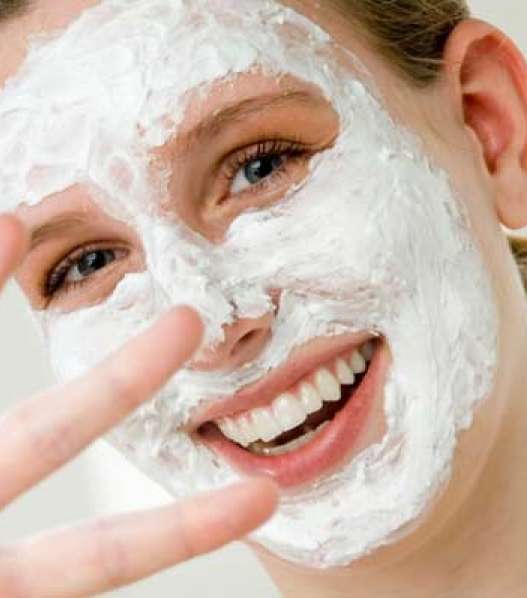 خلطة الزبادي لتنظيف البشرة
