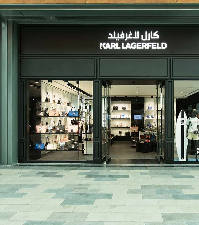 تعرفي على تفاصيل إفتتاح أول متجر لكارل لاغرفيلد في ‘City Walk’