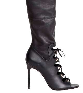 اختاري هذا الحذاء طويل الساق من كارولينا هيريرا كهديّة للأعياد