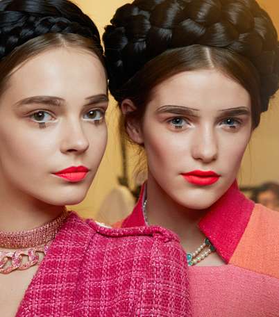 بالصور، ماكياج وشعر CHANEL Cruise 2016 في سيول