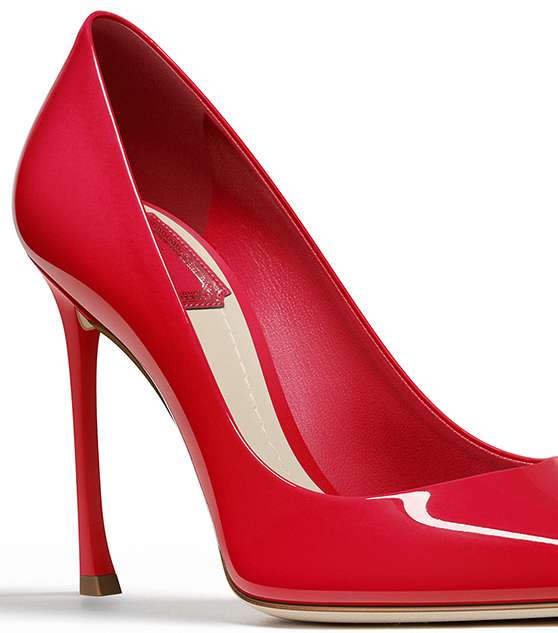 حذاء Dioressence باللون الاحمر من اجمل الاحذية الكلاسيكية لصيف 2016