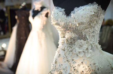 بالصور، باقة من أجمل فساتين زفاف معرض العروس دبي 2015