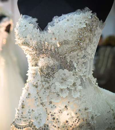 بالصور، باقة من أجمل فساتين زفاف معرض العروس دبي 2015