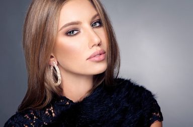 طريقة عمل مكياج فرنسي للعيون الصغيره بالخطوات