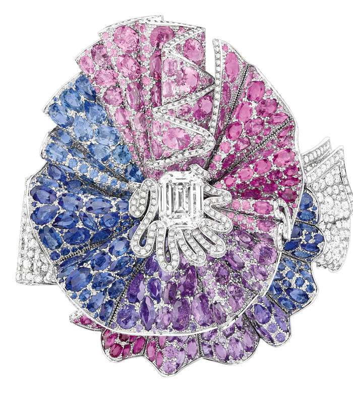 تألقي هذا الموسم بسوار AILEE DIAMANT BRACELET من ديور