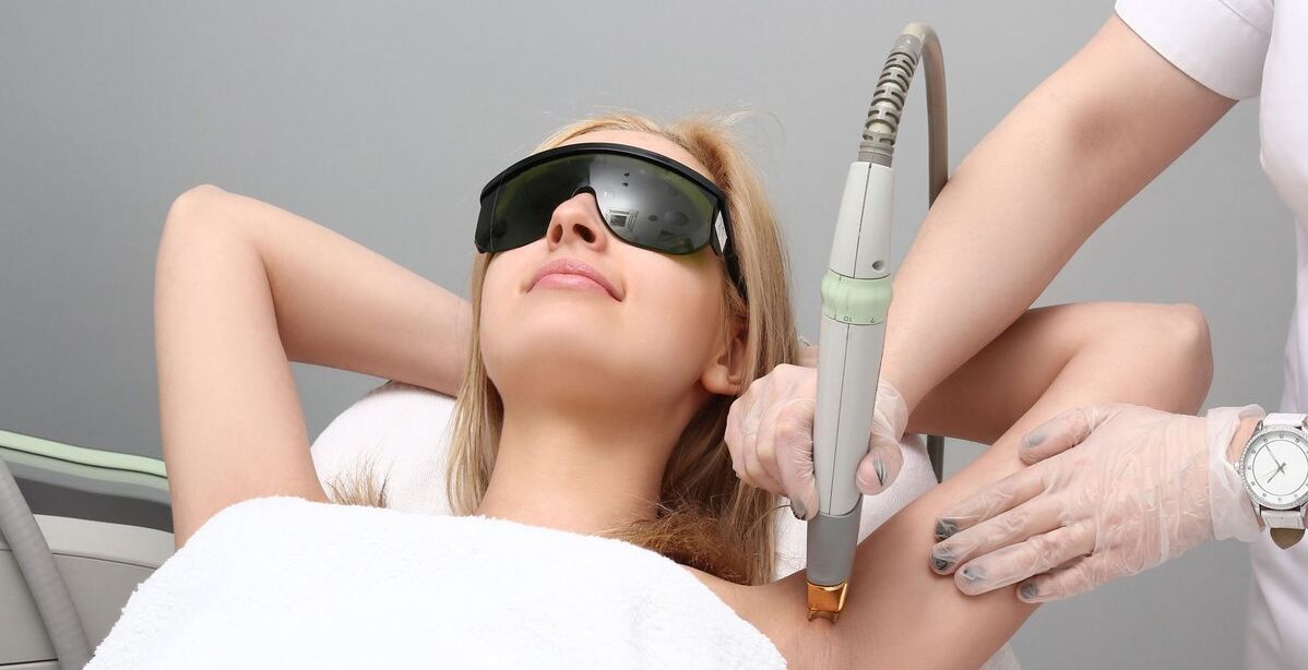 اضرار ازالة الشعر بالليزر على المدى البعيد وفوائده