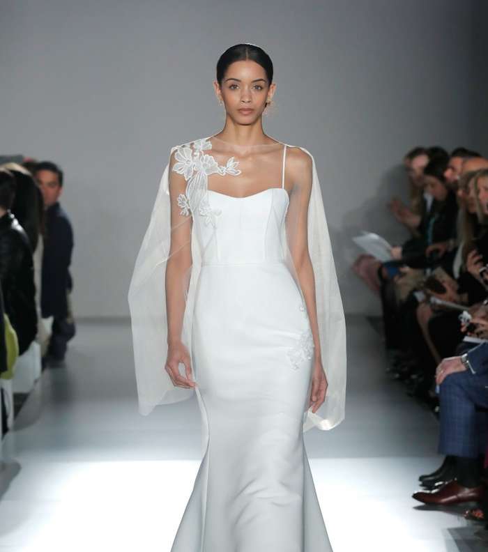 صور اجمل فستان زفاف ضيق