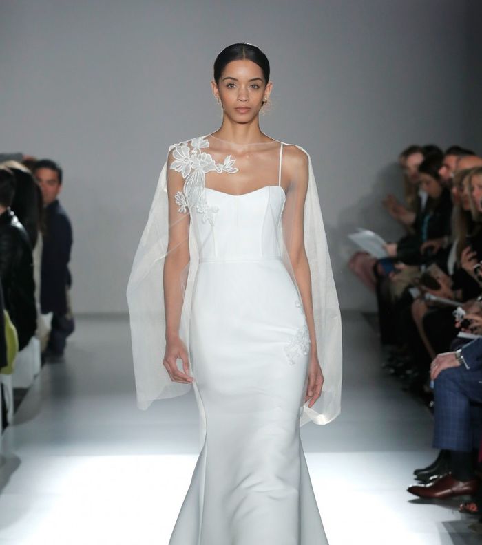 صور اجمل فستان زفاف ضيق