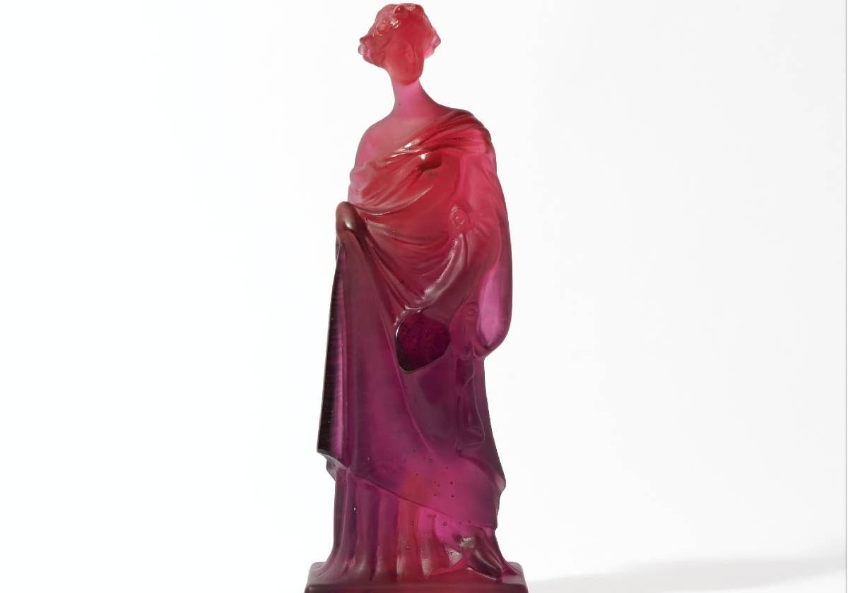 تمثال تاناغرا من Daum
