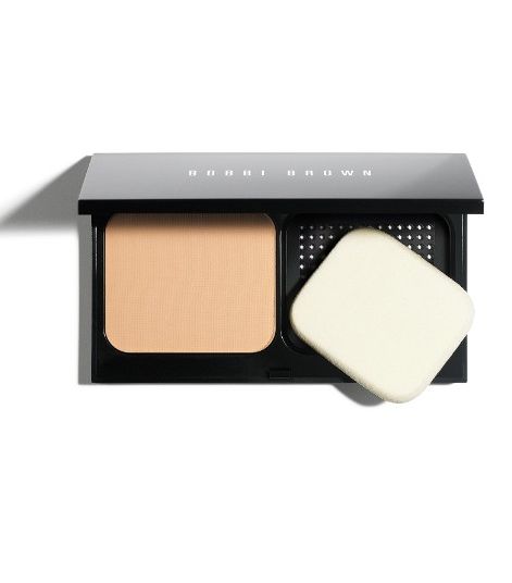 Skin Weightless Compact Powder Foundation من بوبي براون 