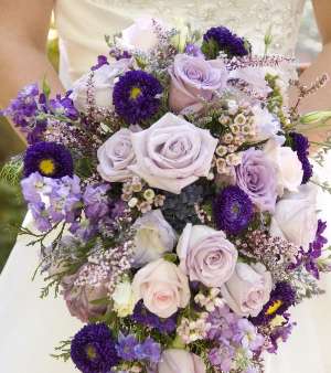 الياسمين والكاميليا ترافقانك في الزفاف