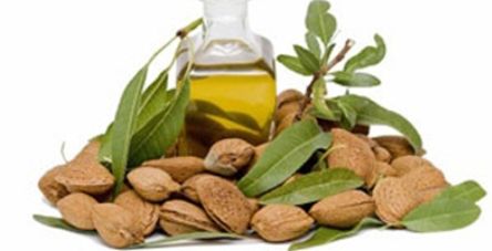 وصفات طبيعيّة من زيت اللوز 