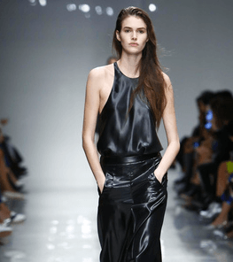 موضة الازياء الجلدية من Blumarine لصيف 2016