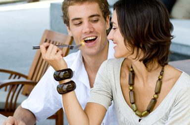 بالصور، أنواع أطعمة مناسبة لشهر العسل 