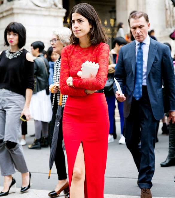 ارتدي الأحذية المسطّحة مع الفساتين الرسمية