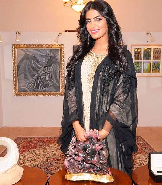 صور ازياء اميرة الطويل | موديلات أزياء الأميرة الطويل