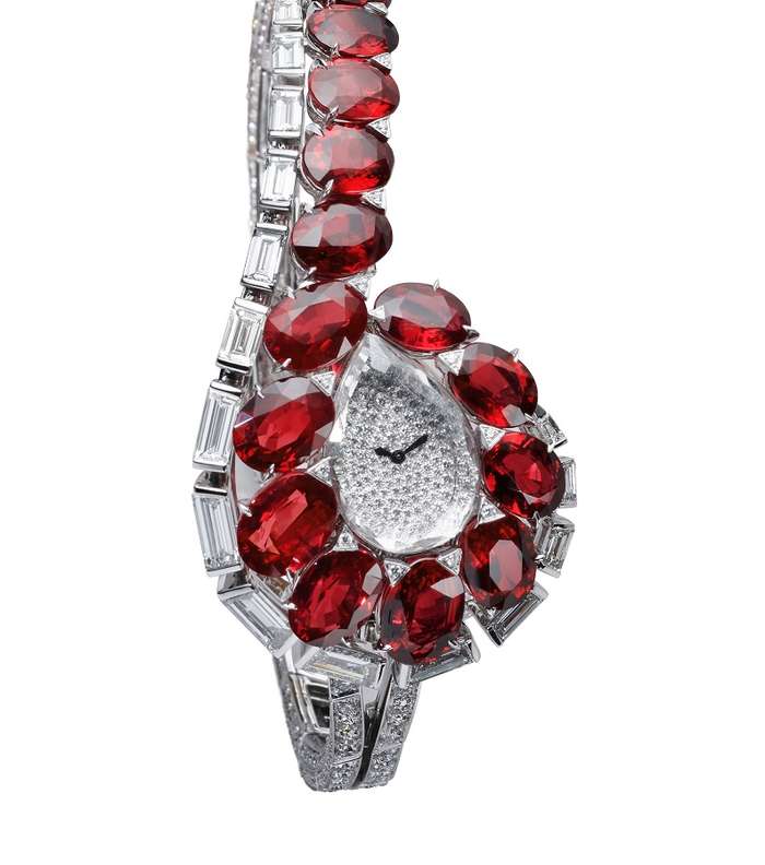 ساعة TRAIT D’ÉCLAT WATCH من كارتييه Cartier من معرض SIHH 2017