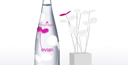 دار كوريج توقّع رداء Evian  الجديد!