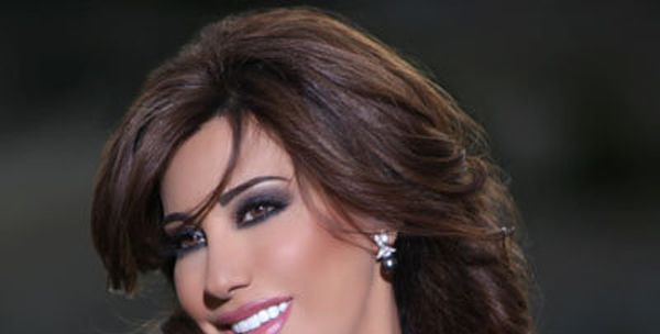 فيديو أول إطلالة للفنانة نجوى كرم