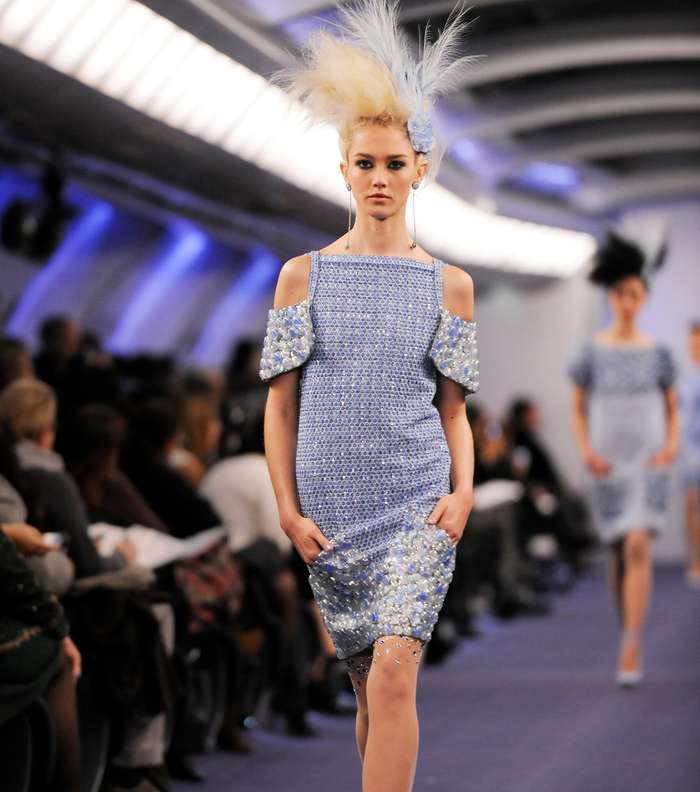 لربيع أنيق، اختاري من فساتين Chanel لربيع 2012