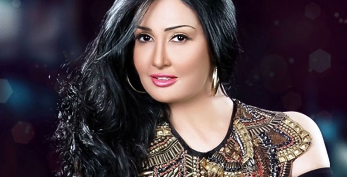 غادة عبد الرازق تتزوّج للمرّة الـ 12 وهكذا كانت في حفل زفافها الأول