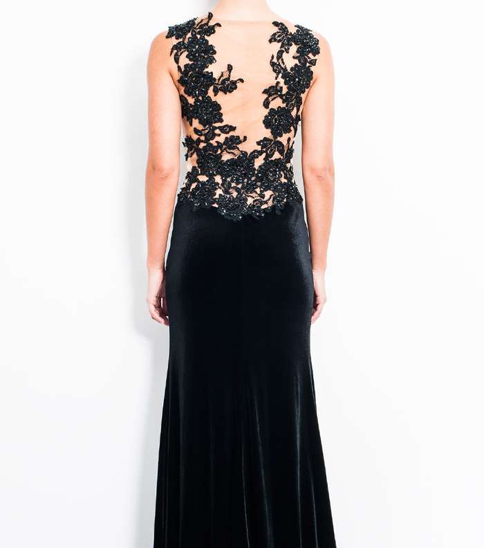 فستان مخمل ودانتيل من الخلف