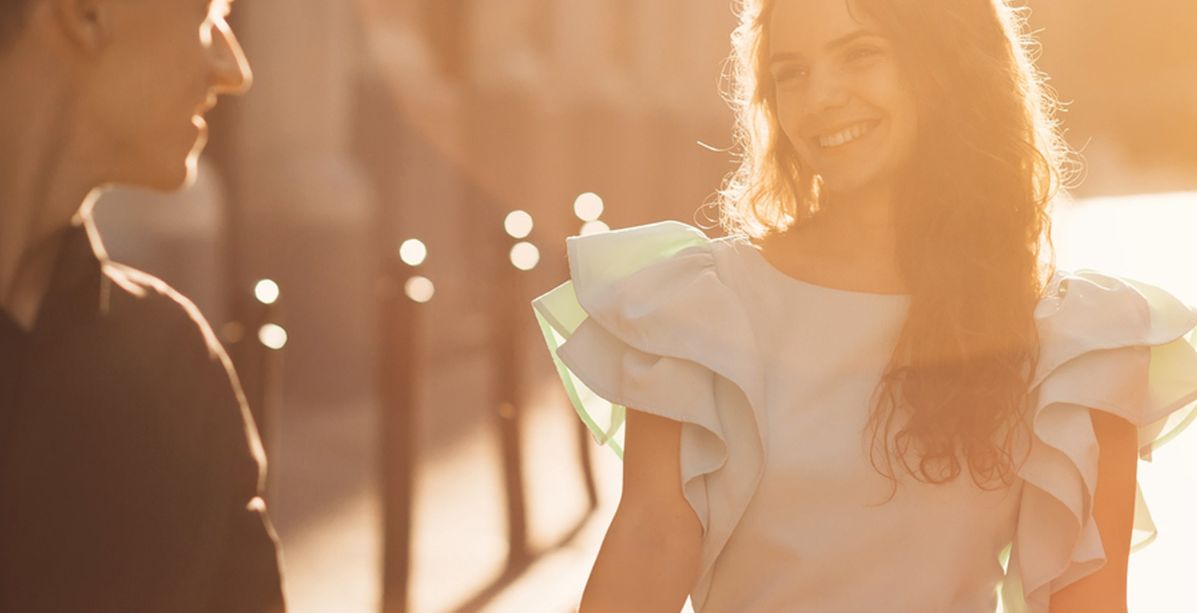 يقول إنه لا يغار لكنه في الحقيقة الأشد غيرة إليك هذه الحيلة لفضح الشريك