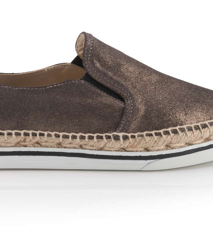 تالقي باحذية Jimmy choo من مجموعة ربيع وصيف 2015