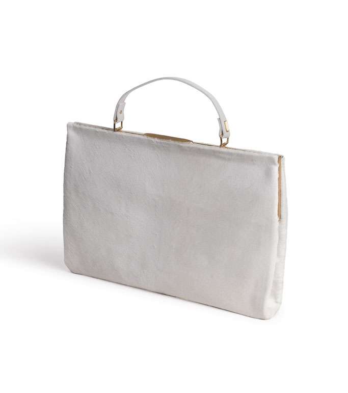 حقيبة باللون الأبيض من Calvin Klein لشتاء 2014
